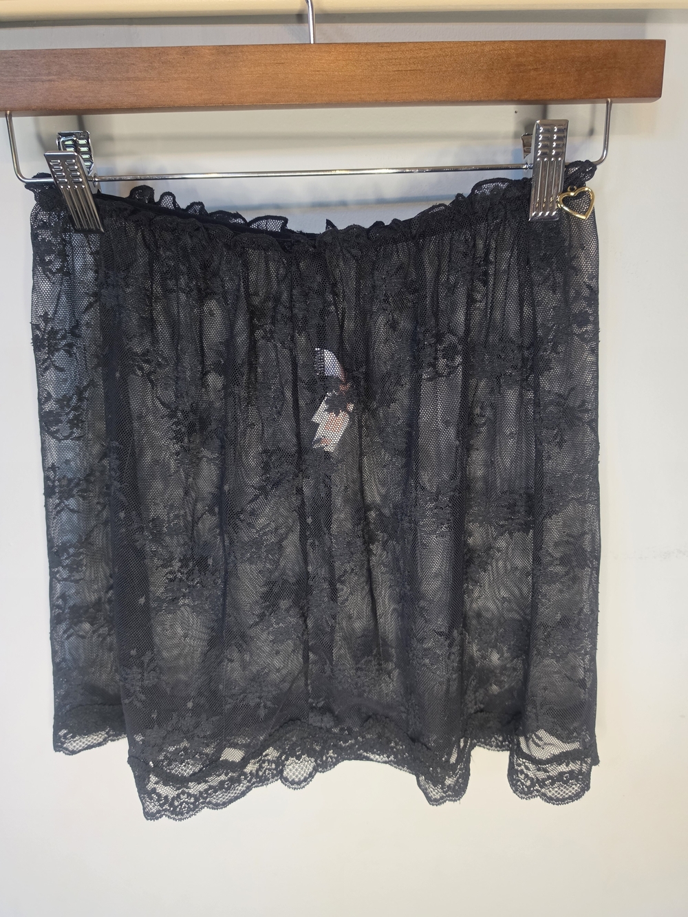 Colsie Black Sheer Lace Mini Skirt Ruffle Waist Scallop Hem Small